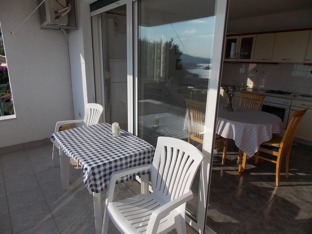 Apartments Villa Goja Trogir Exterior photo